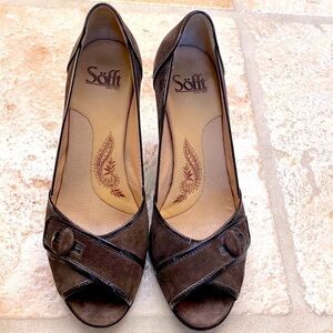 Sofft Brown suede Leather Pumps Womens 8.5 3.5’ Heel business dressy cross front
